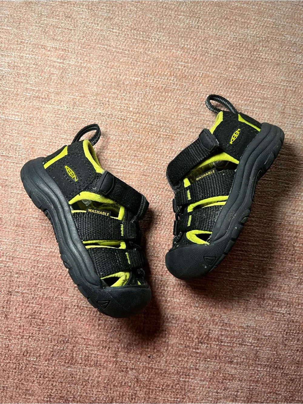 Keen infant toddler size 5 water summer sandals closed toe kids shoes